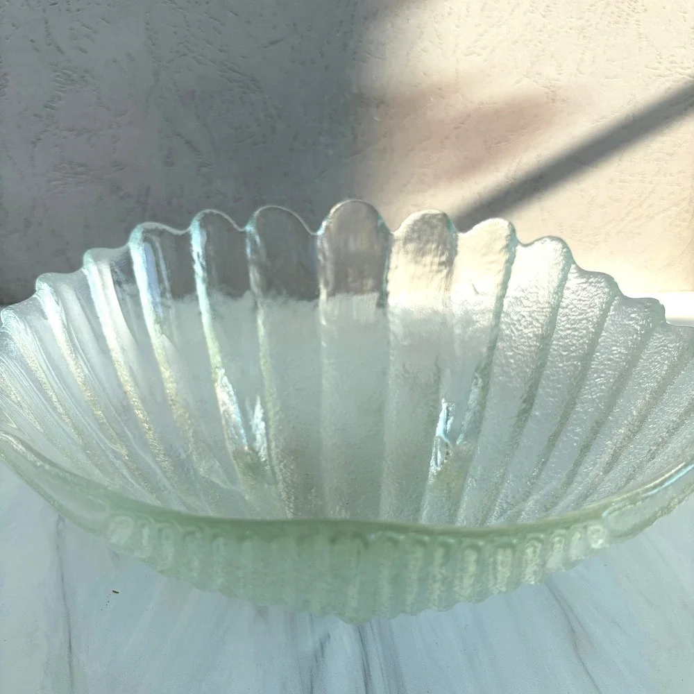 Vintage Textured Clear Glass Scalloped Large Shell Bowl Coastal Decor 12in